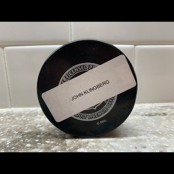 Dallas Stars John Klingberg Autographed Puck - Picture 2 of 2